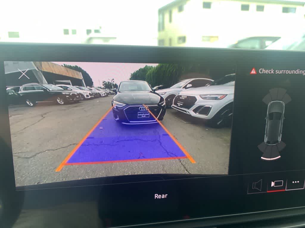 Thumbnail: 2022 Audi Q5 - 14