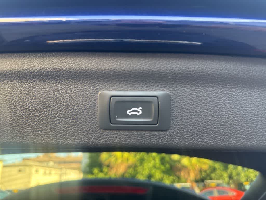 Thumbnail: 2022 Audi Q3 - 32