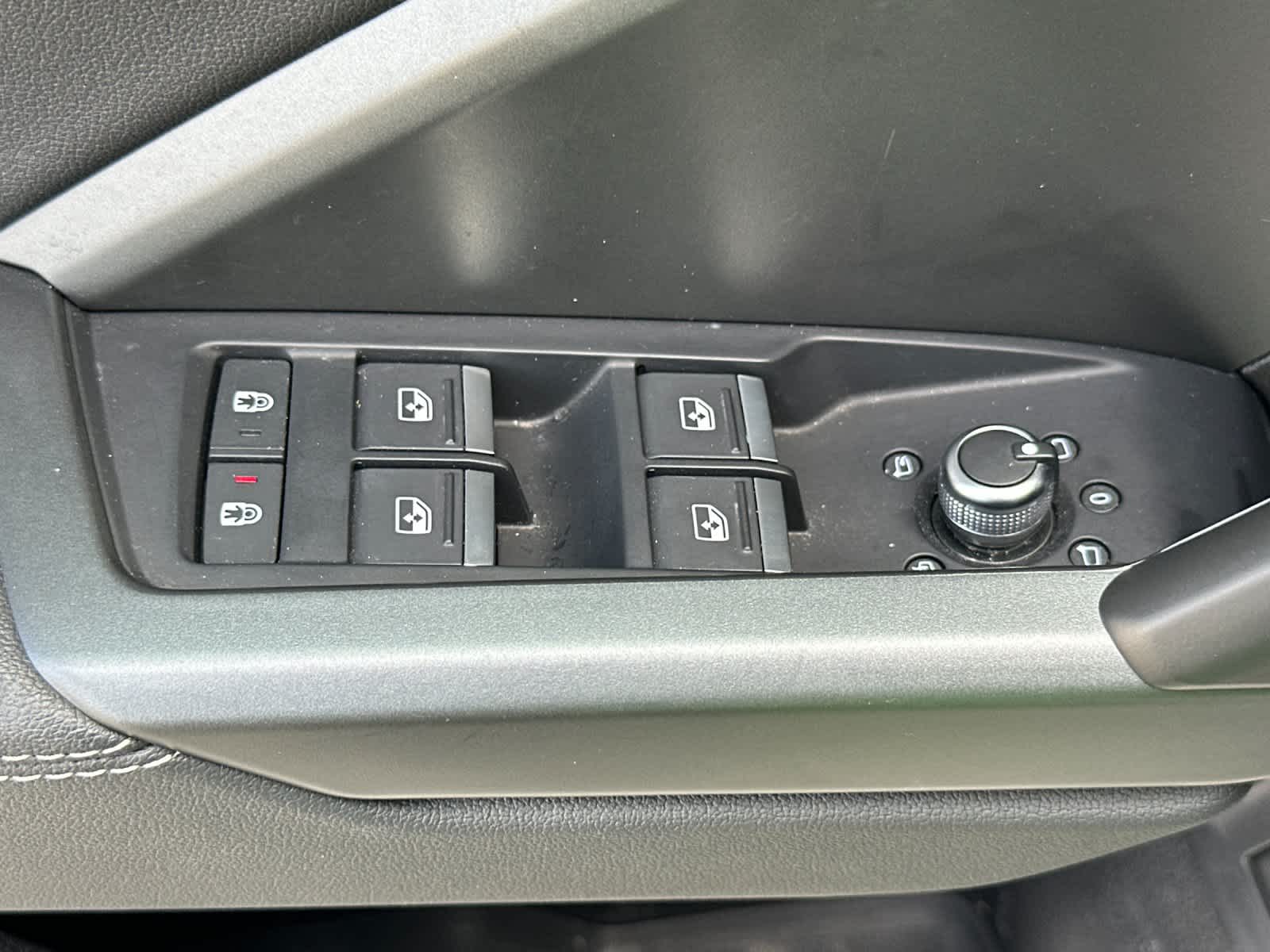 Thumbnail: 2025 Audi Q3 - 13