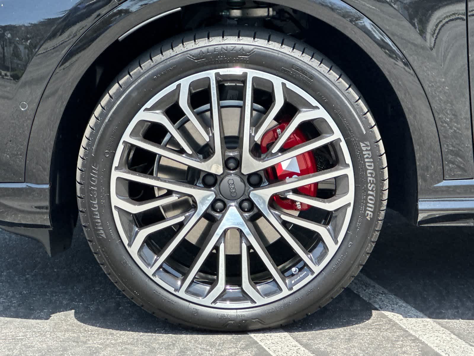 Thumbnail: 2026 Audi SQ5 - 25