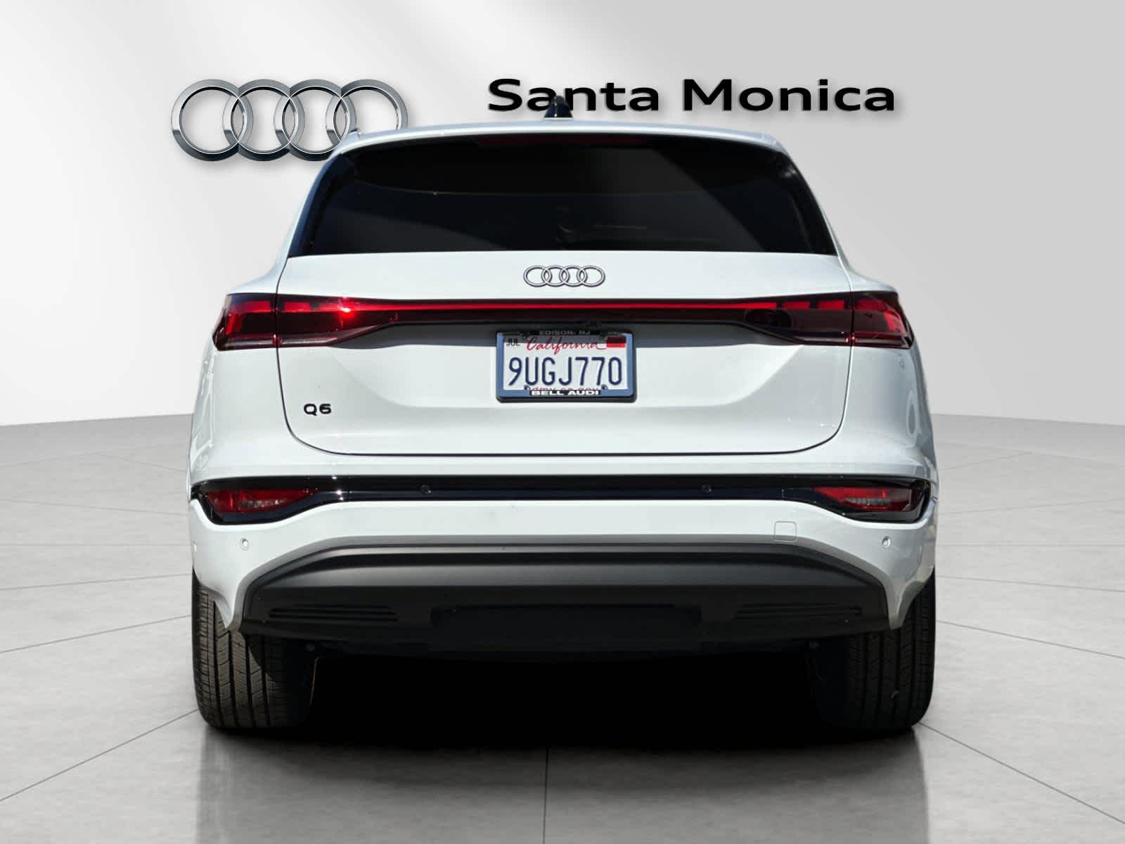 Thumbnail: 2025 Audi Q6 e-tron - 7