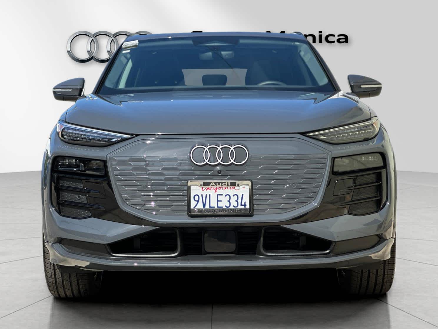 Thumbnail: 2025 Audi Q6 e-tron - 10