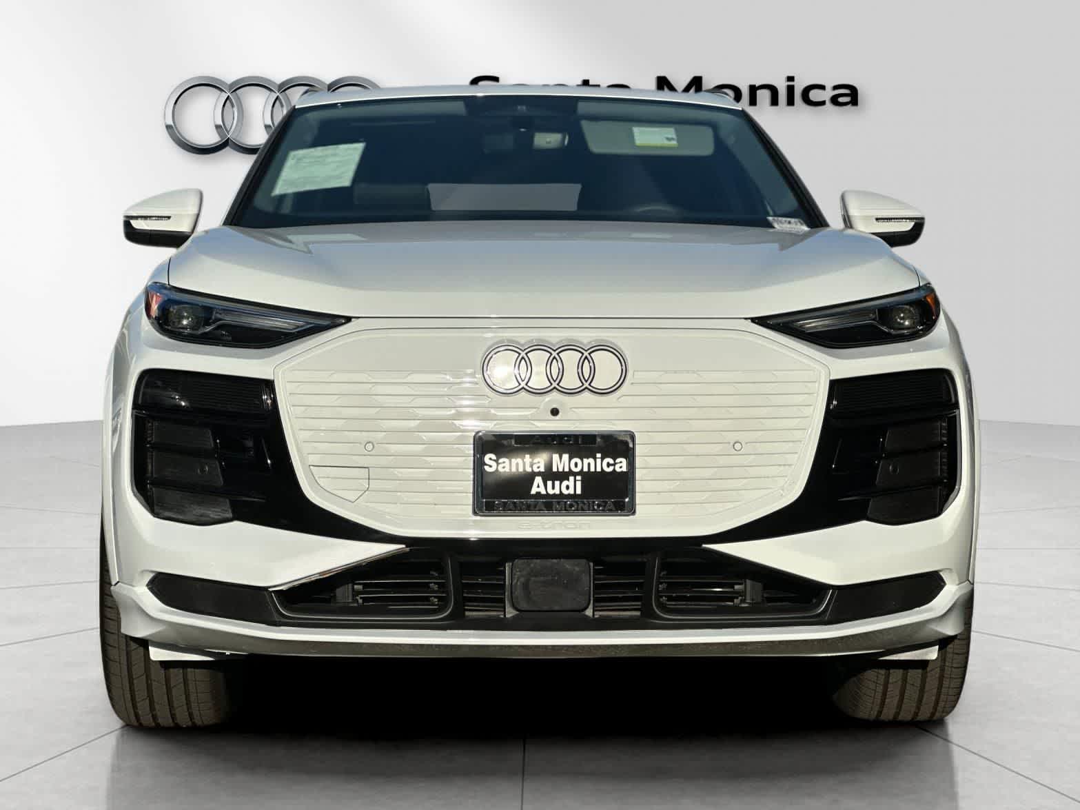 Thumbnail: 2025 Audi Q6 e-tron - 10