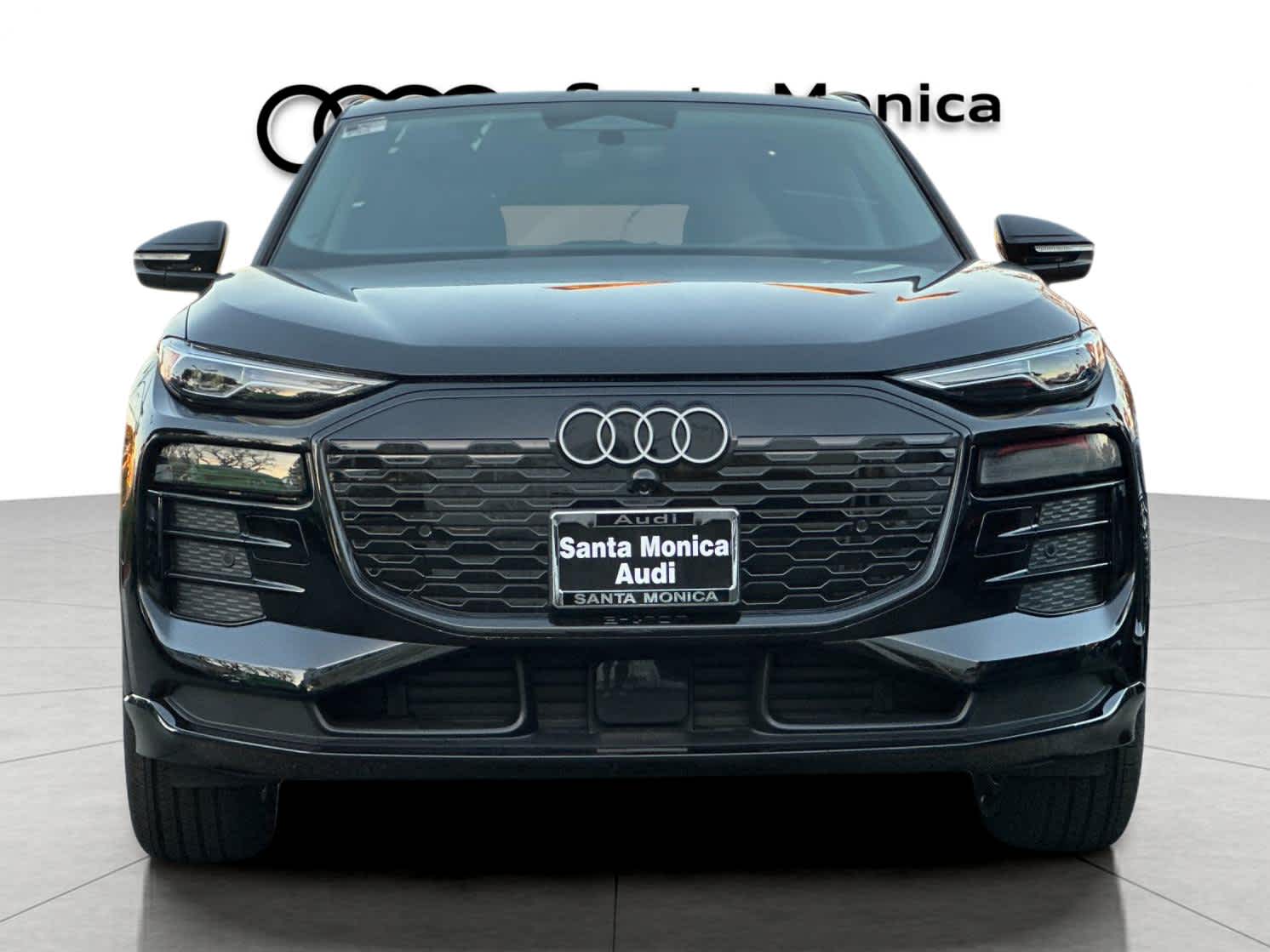 Thumbnail: 2025 Audi Q6 e-tron - 10