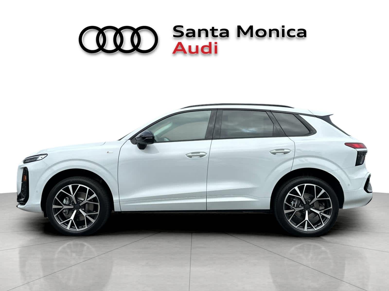 Thumbnail: 2026 Audi Q3 - 5