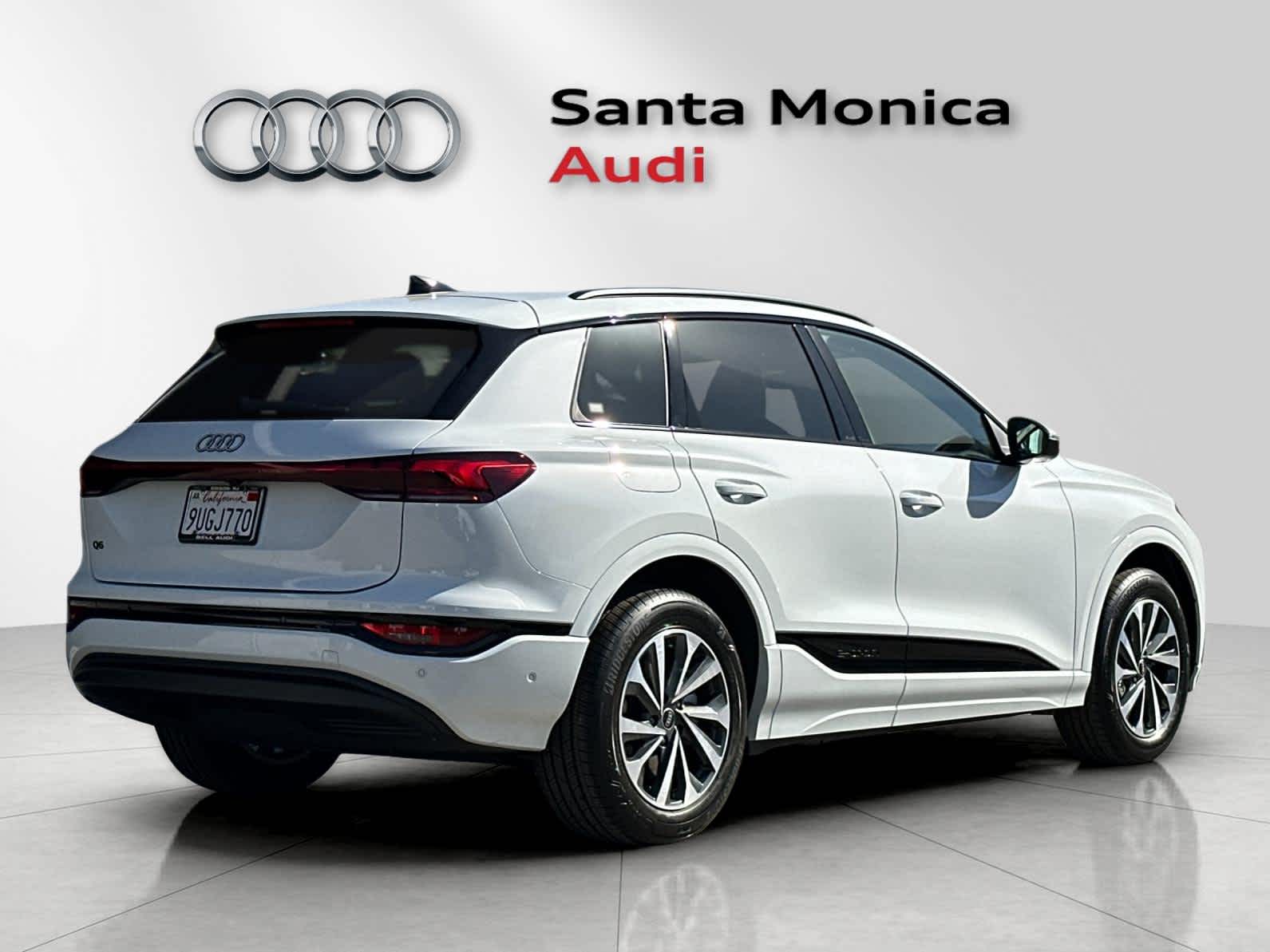 Thumbnail: 2025 Audi Q6 e-tron - 2