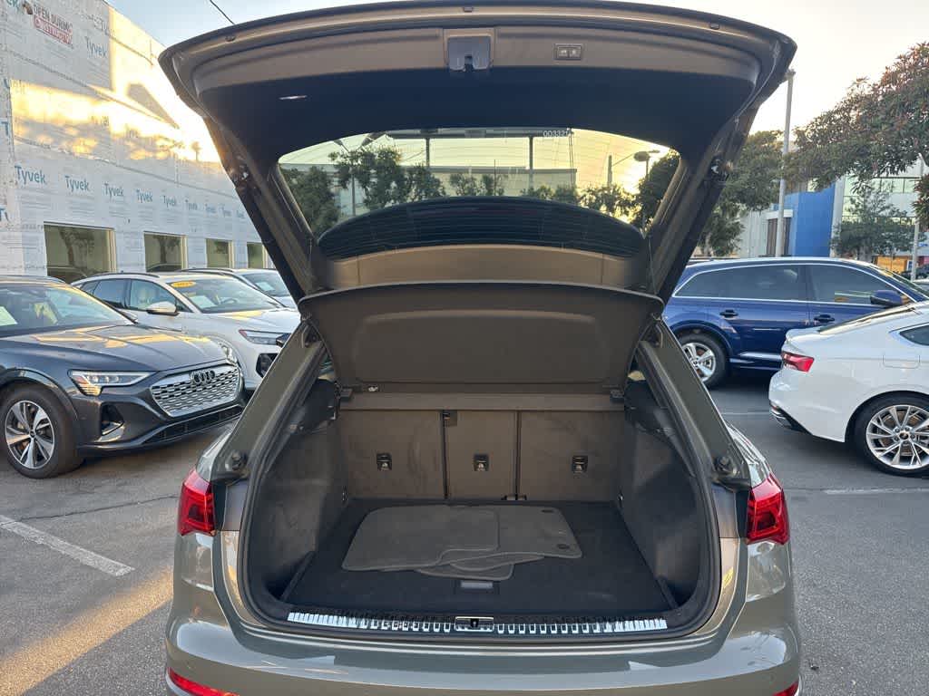 Thumbnail: 2024 Audi Q3 - 36