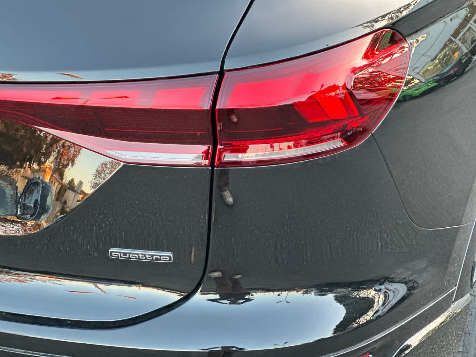 Thumbnail: 2025 Audi Q6 e-tron - 28