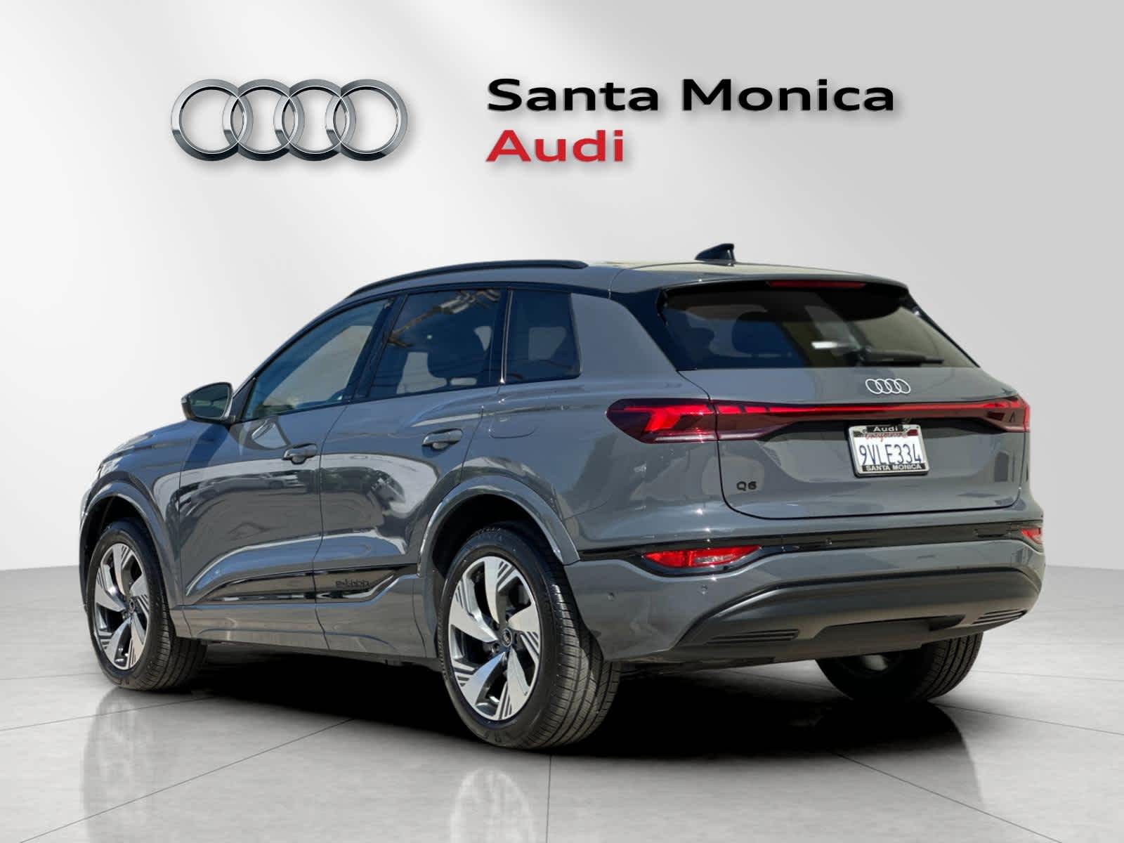 Thumbnail: 2025 Audi Q6 e-tron - 6