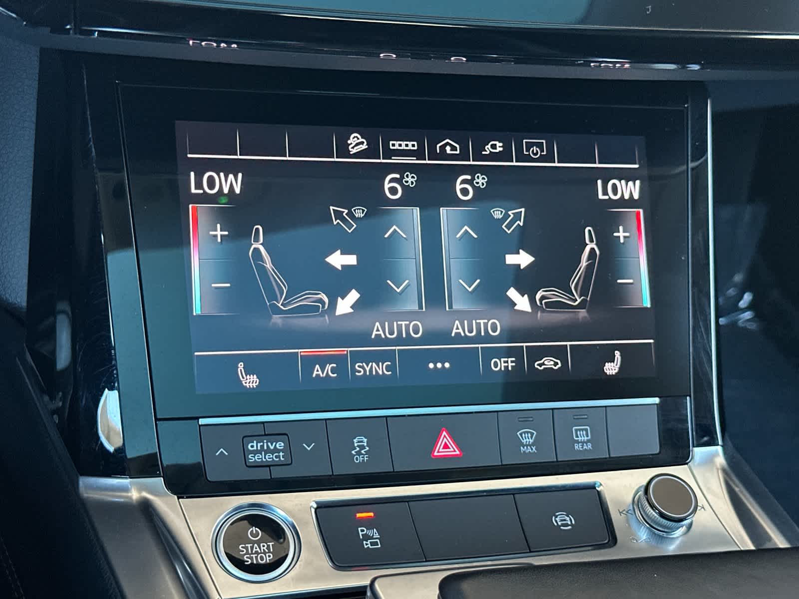 Thumbnail: 2024 Audi Q8 e-tron - 21