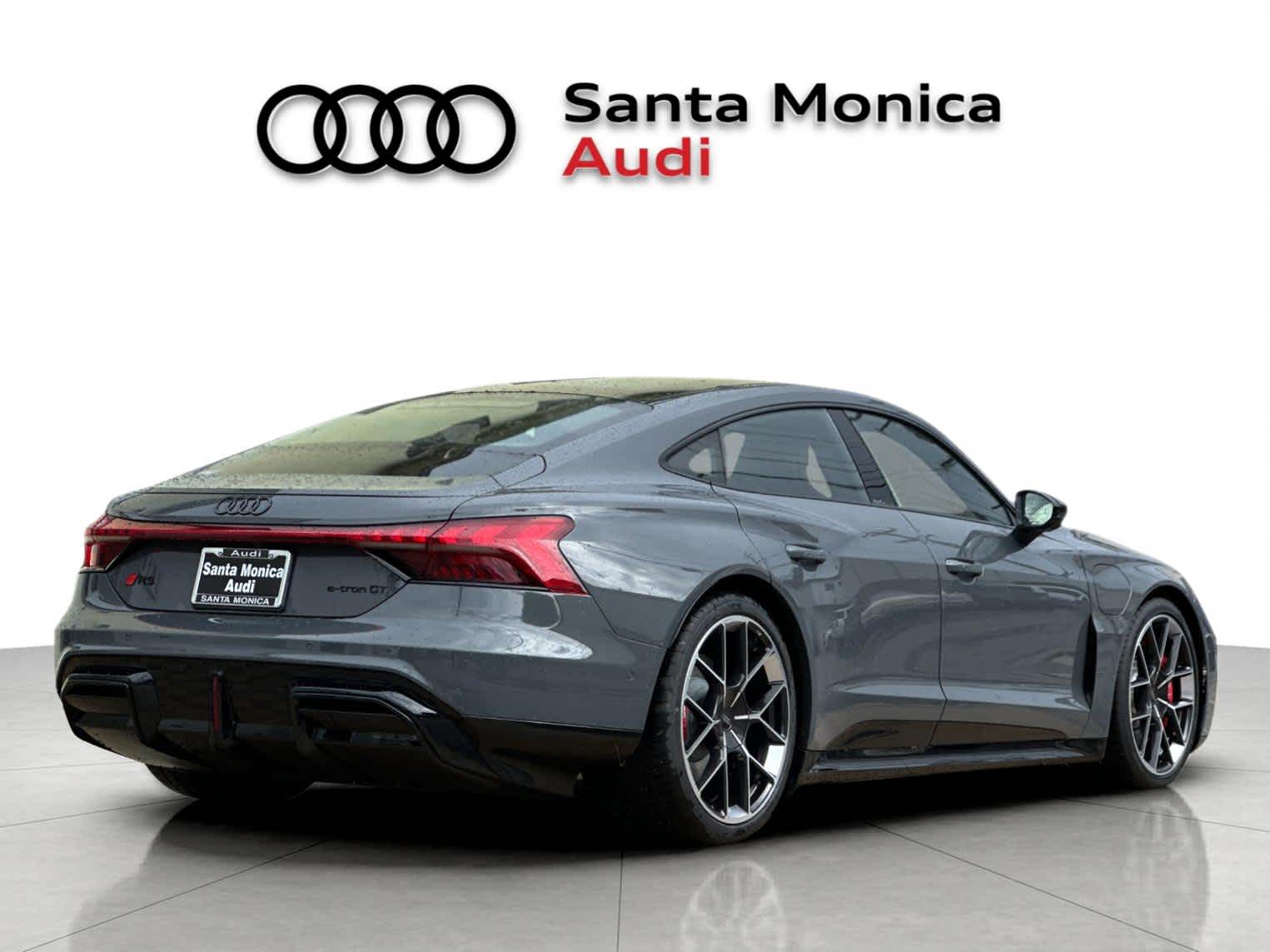Thumbnail: 2026 Audi RS e-tron GT - 2