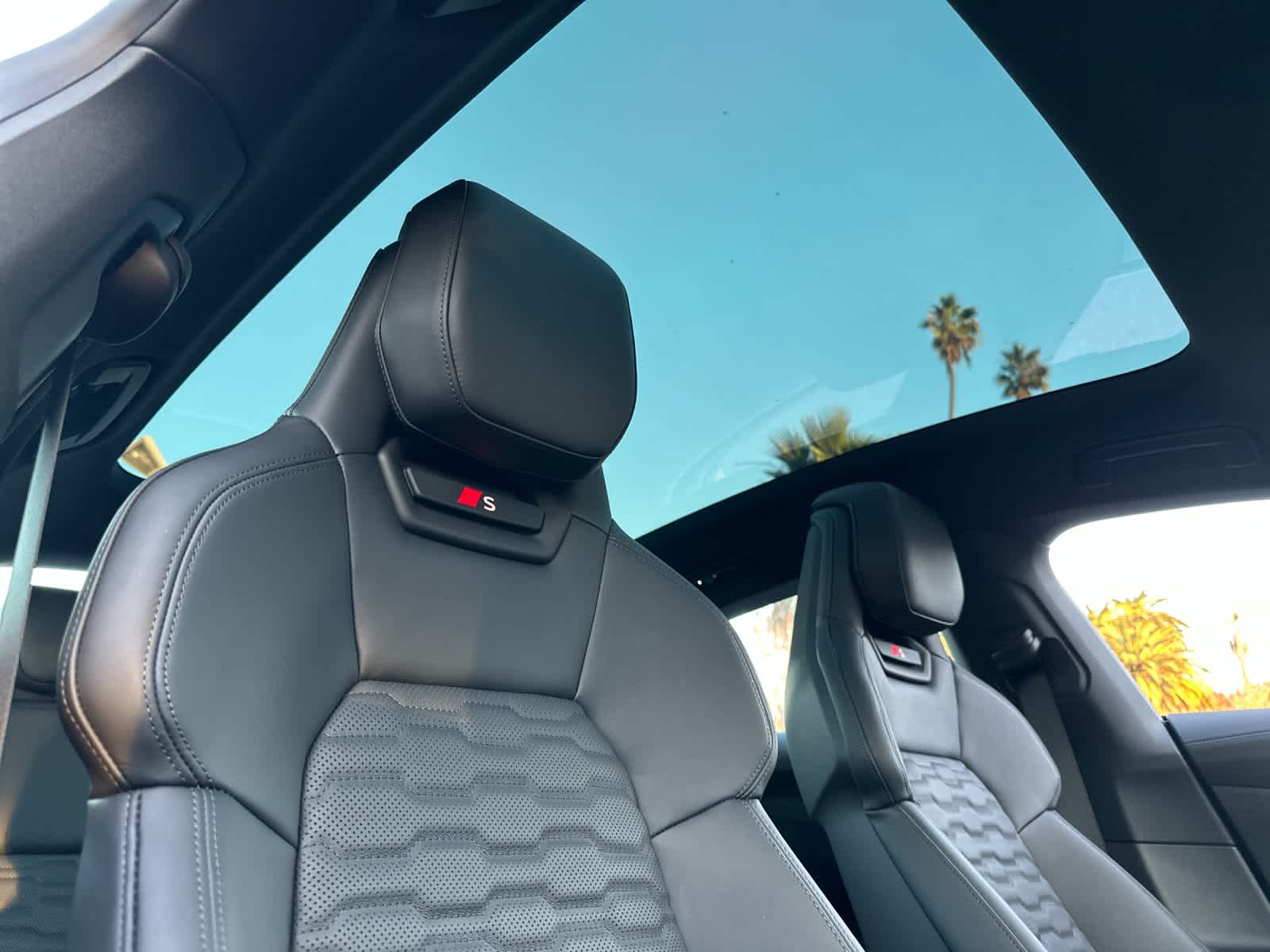 Thumbnail: 2026 Audi e-tron GT - 16