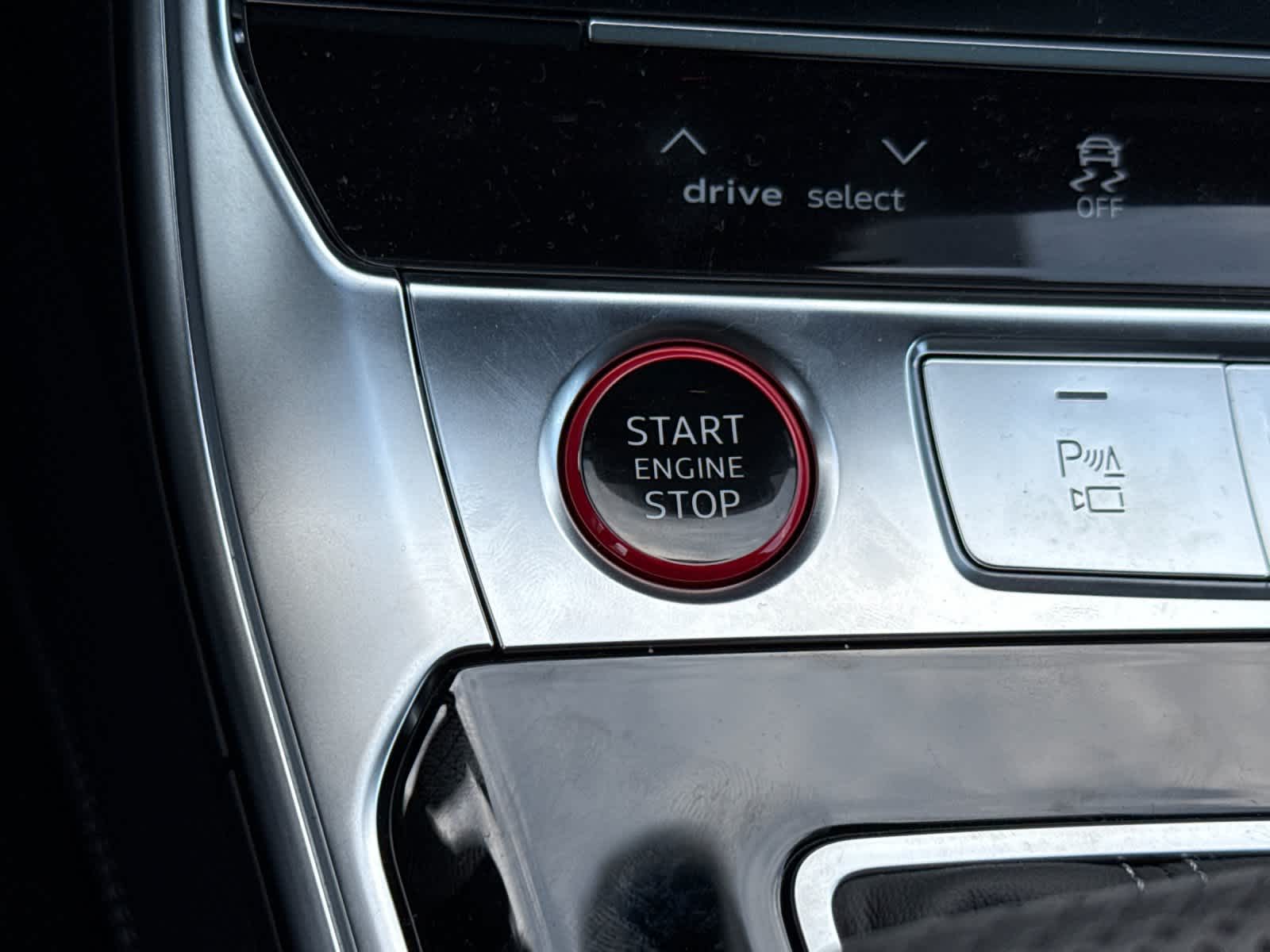 Thumbnail: 2025 Audi RS 7 - 22