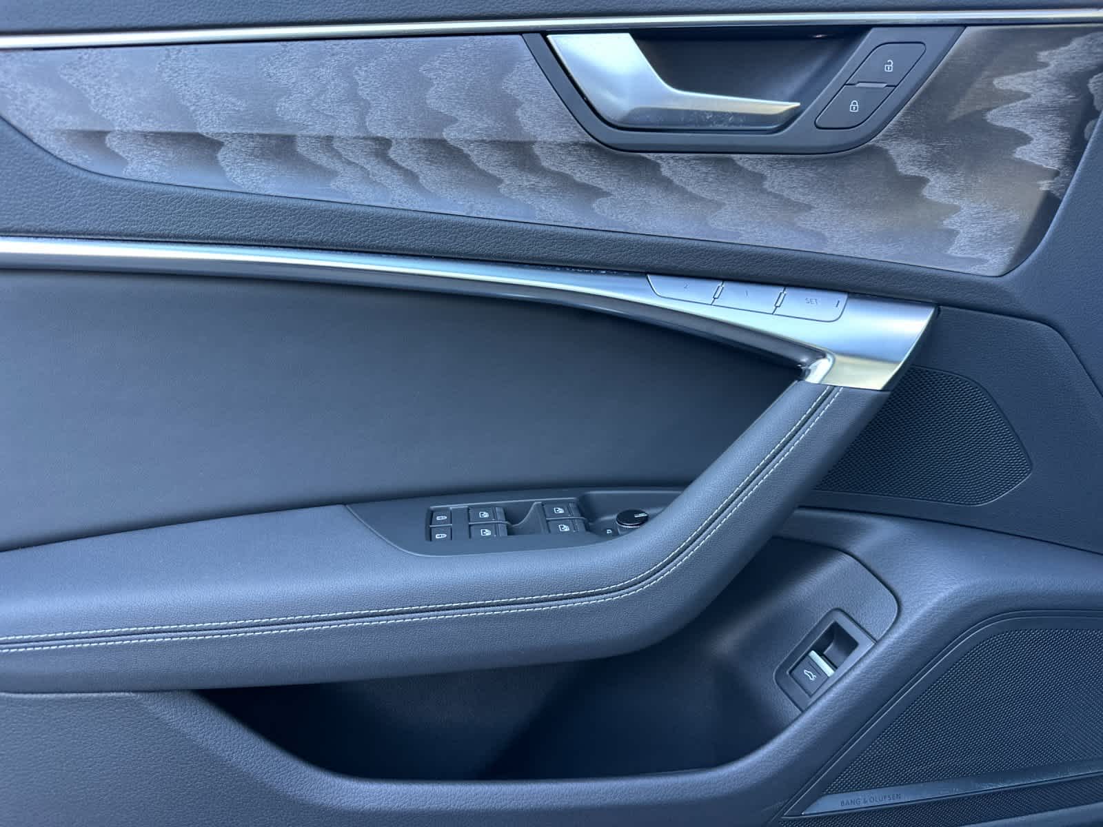 Thumbnail: 2025 Audi A6 - 12