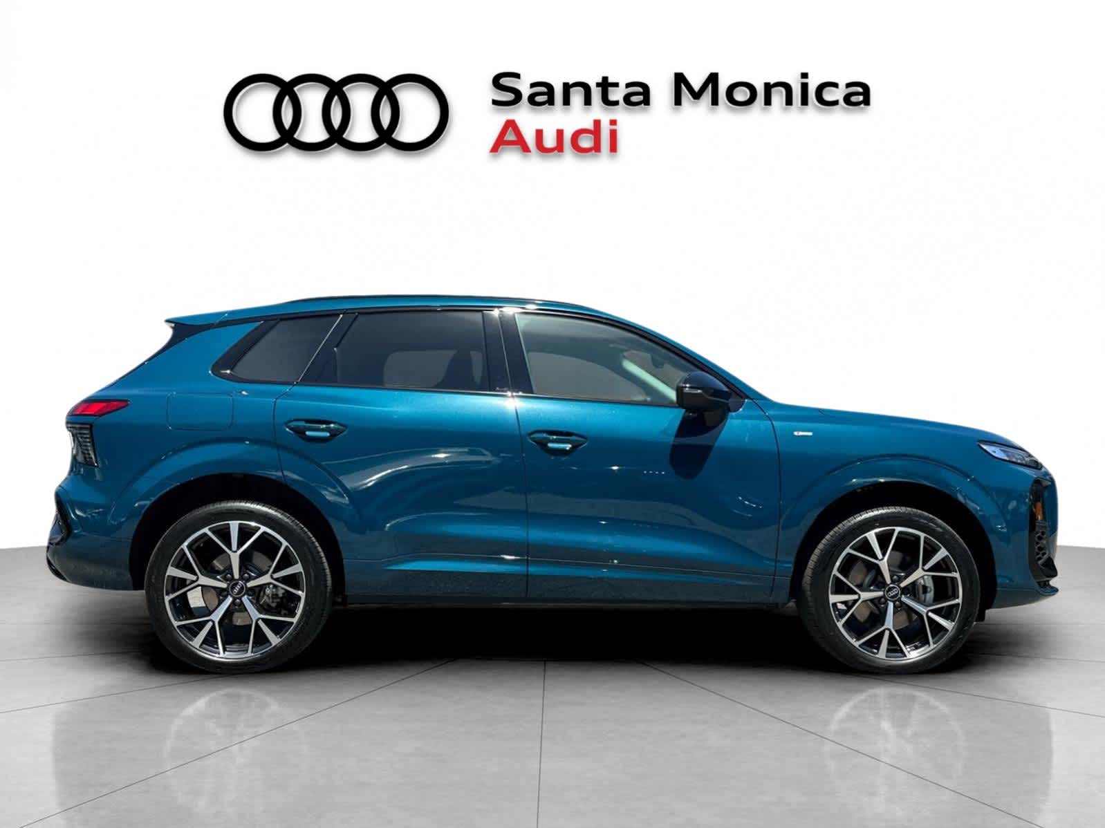 Thumbnail: 2026 Audi Q3 - 8