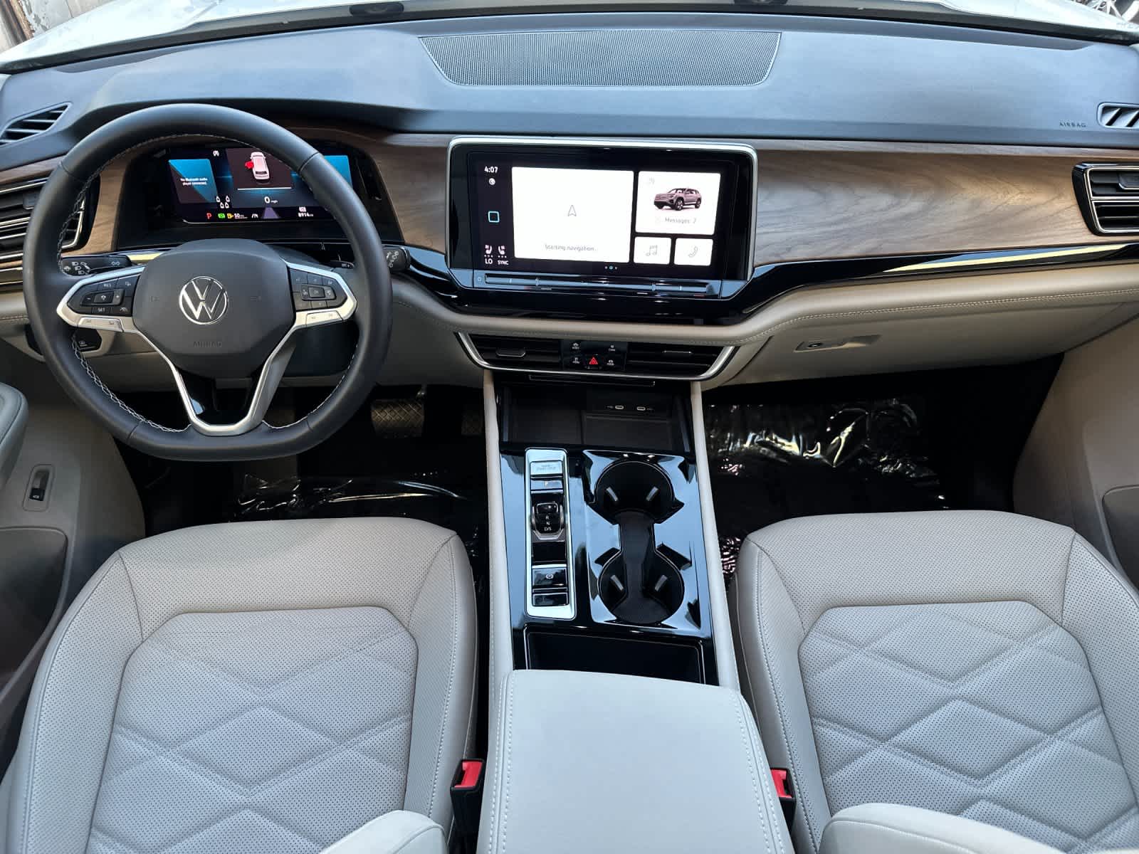 Thumbnail: 2024 Volkswagen Atlas - 3