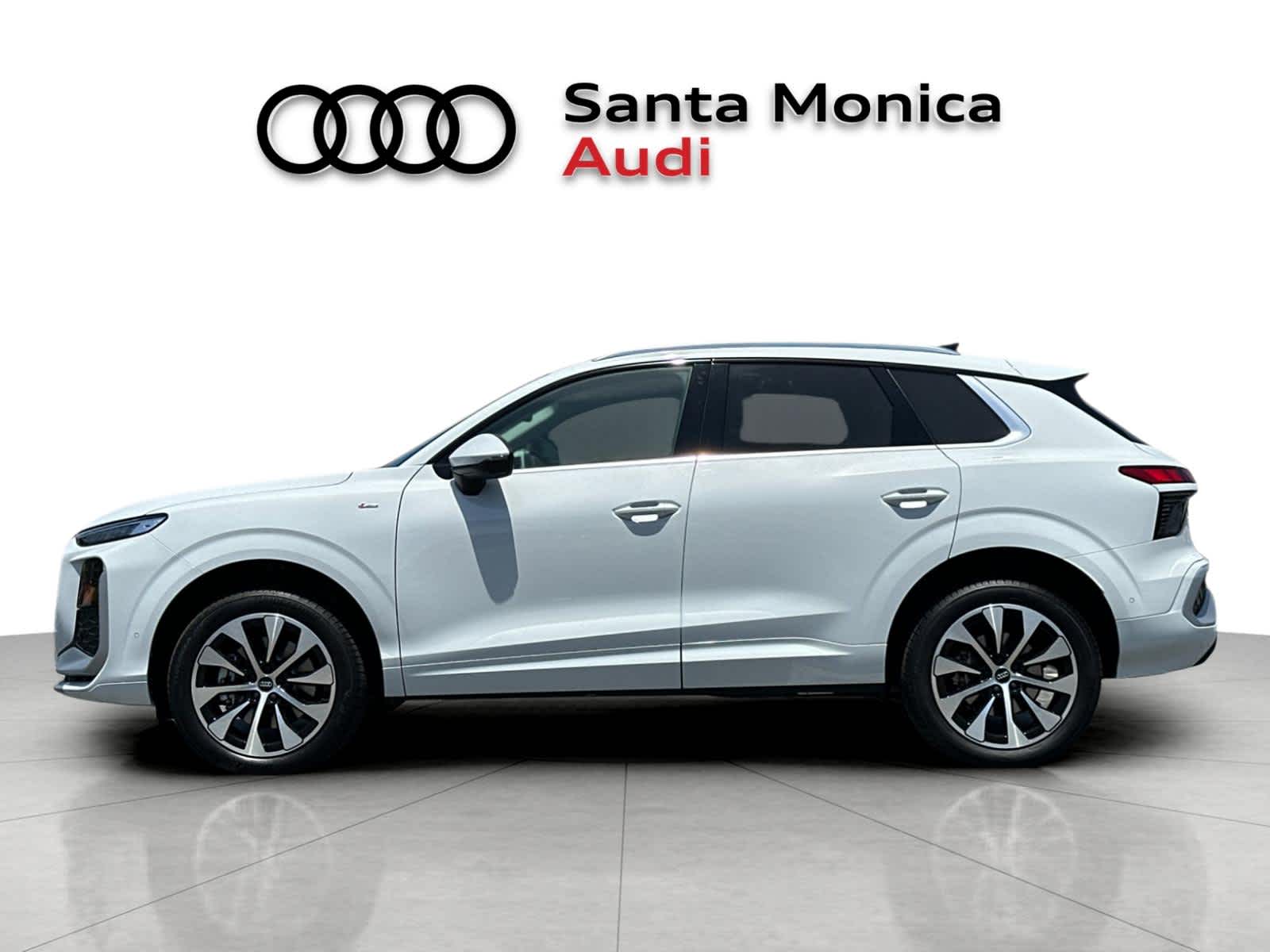 Thumbnail: 2026 Audi Q3 - 5