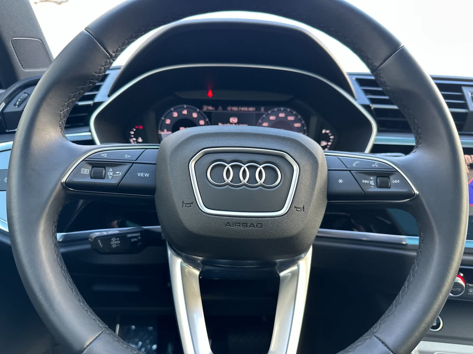 Thumbnail: 2025 Audi Q3 - 23