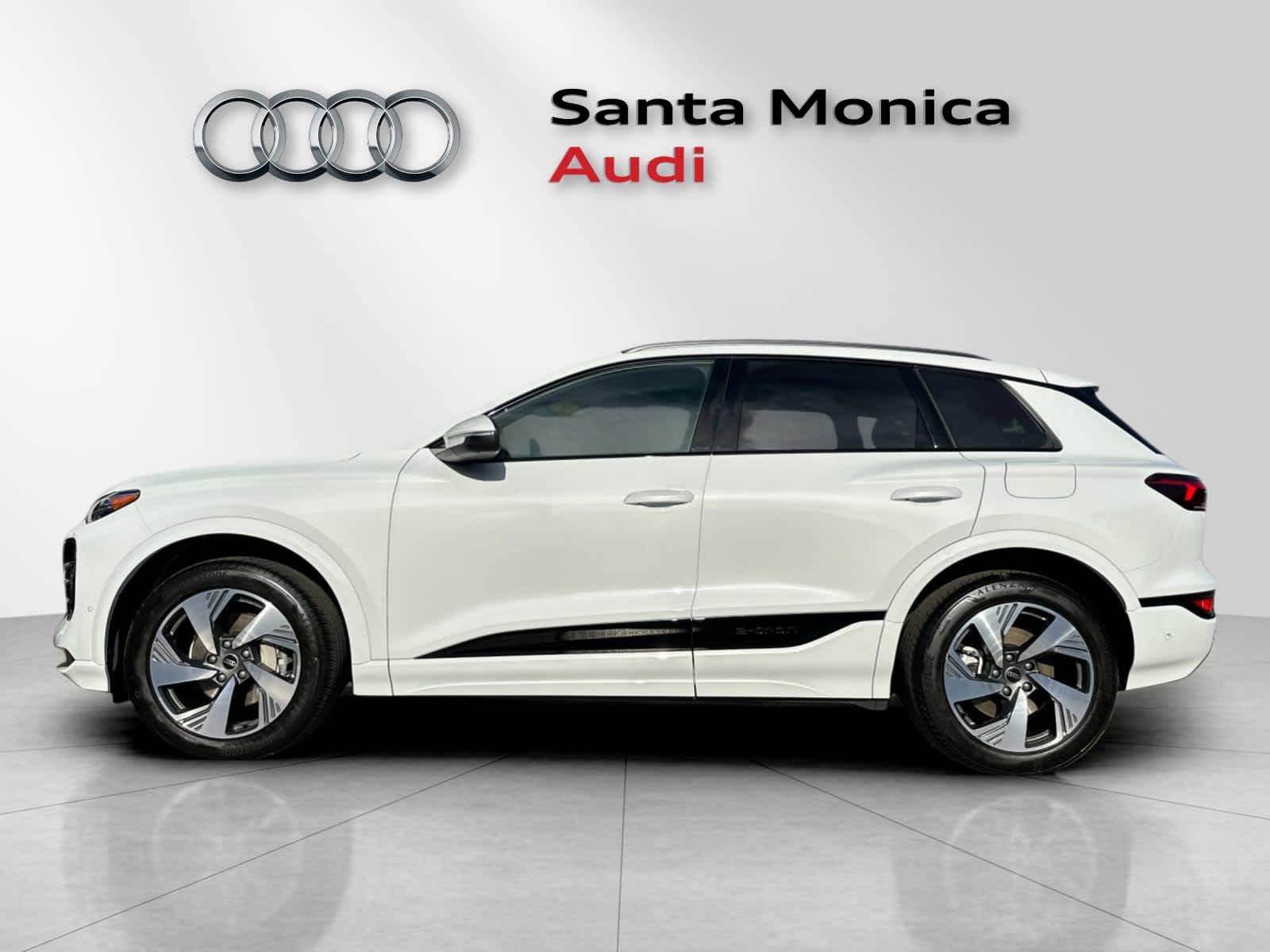Thumbnail: 2025 Audi Q6 e-tron - 5