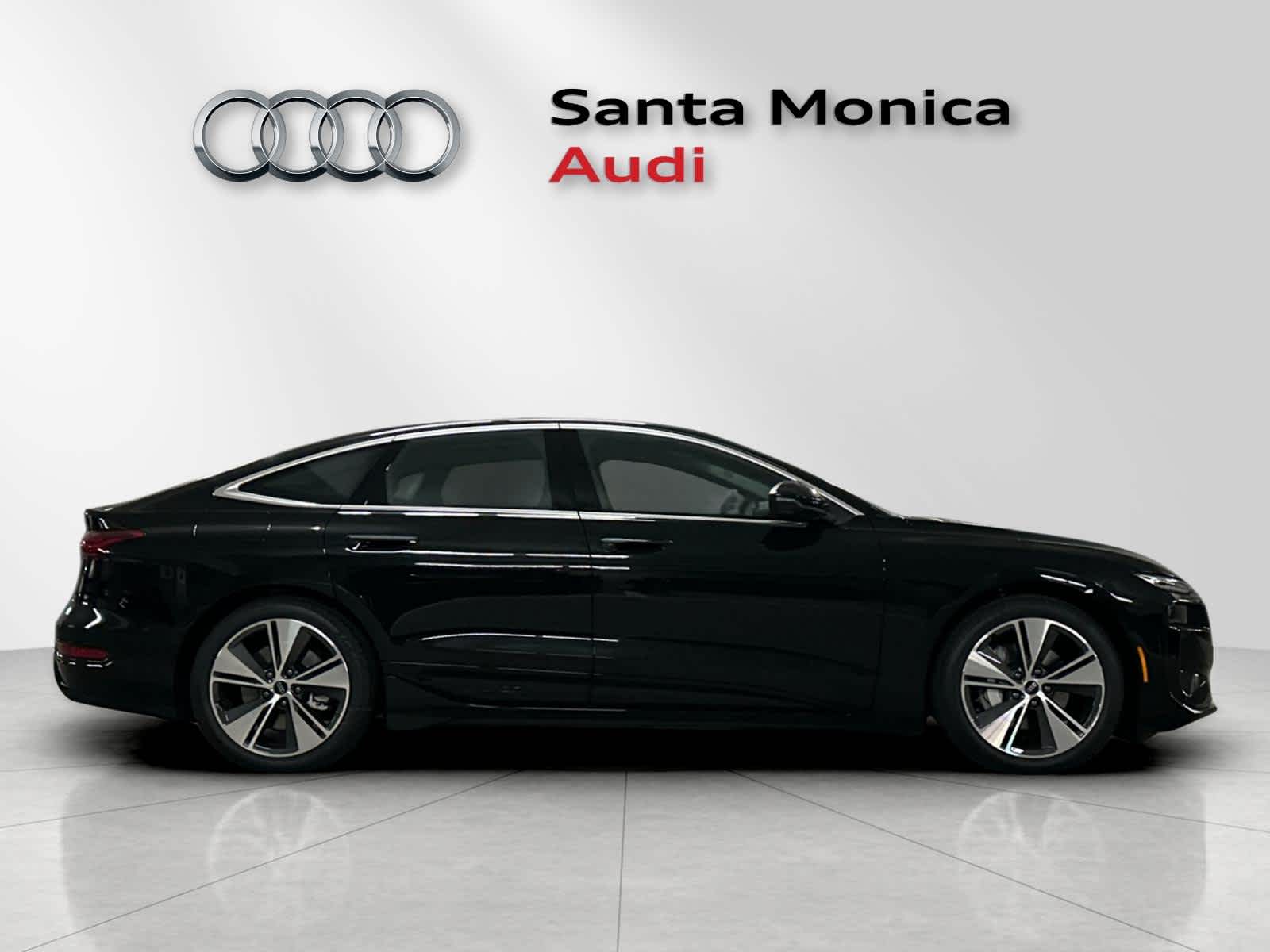 Thumbnail: 2025 Audi e-tron - 8