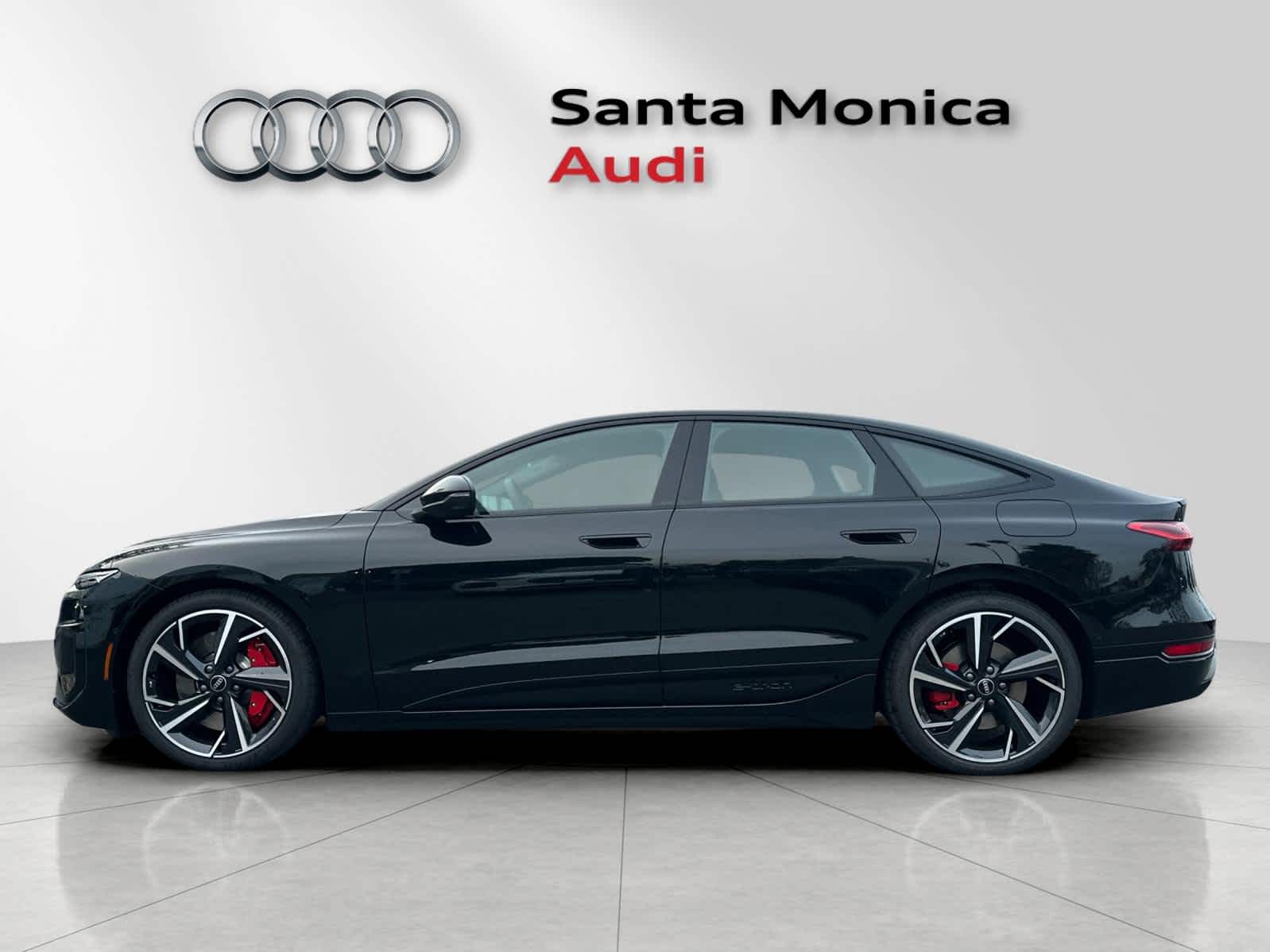 Thumbnail: 2025 Audi e-tron S - 5