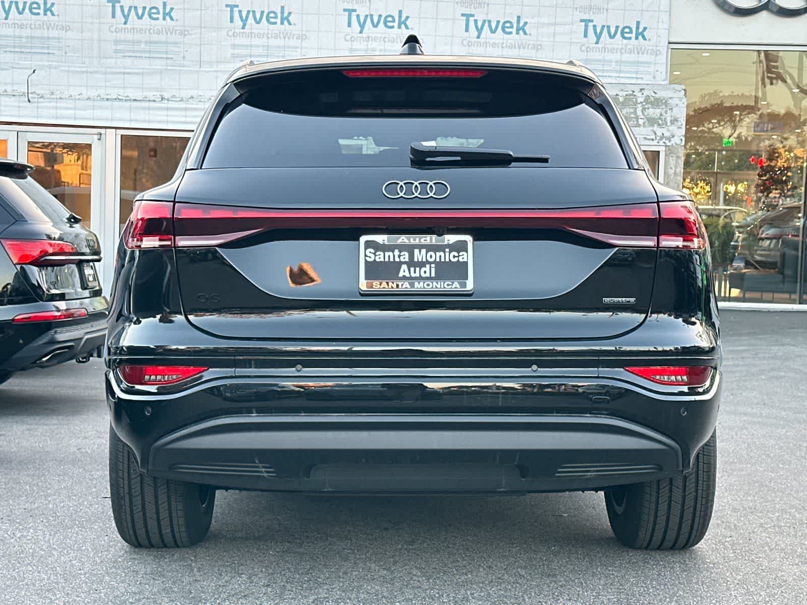 Thumbnail: 2025 Audi Q6 e-tron - 5