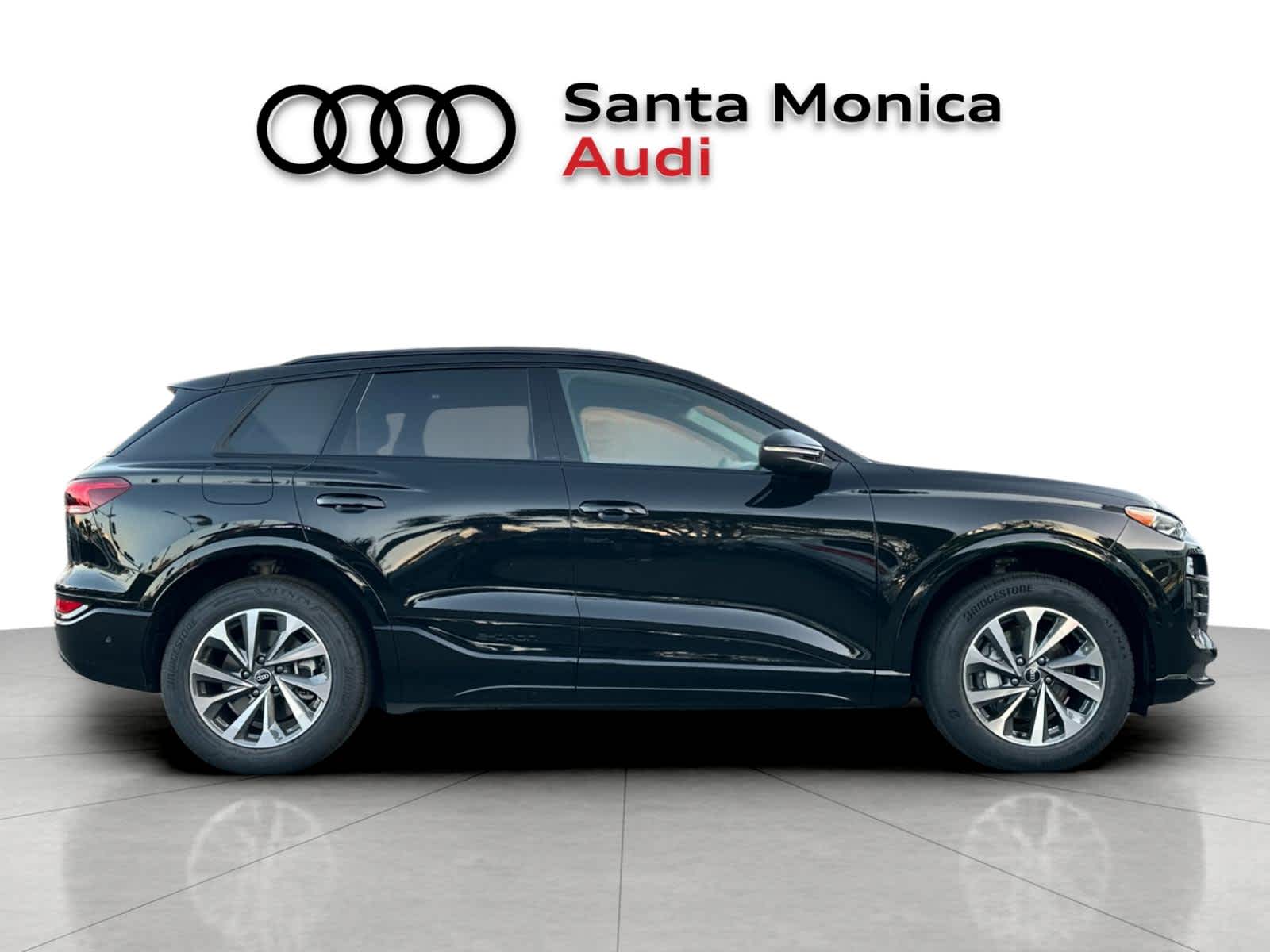 Thumbnail: 2025 Audi Q6 e-tron - 8