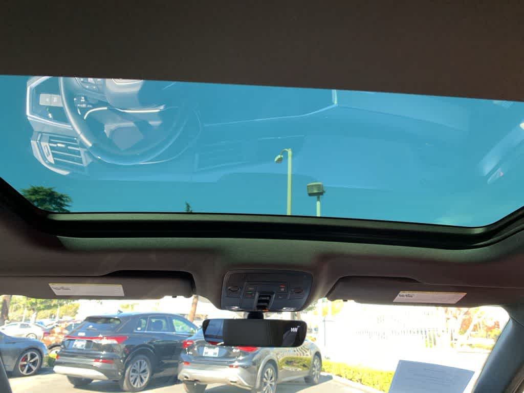 Thumbnail: 2024 Audi Q3 - 28