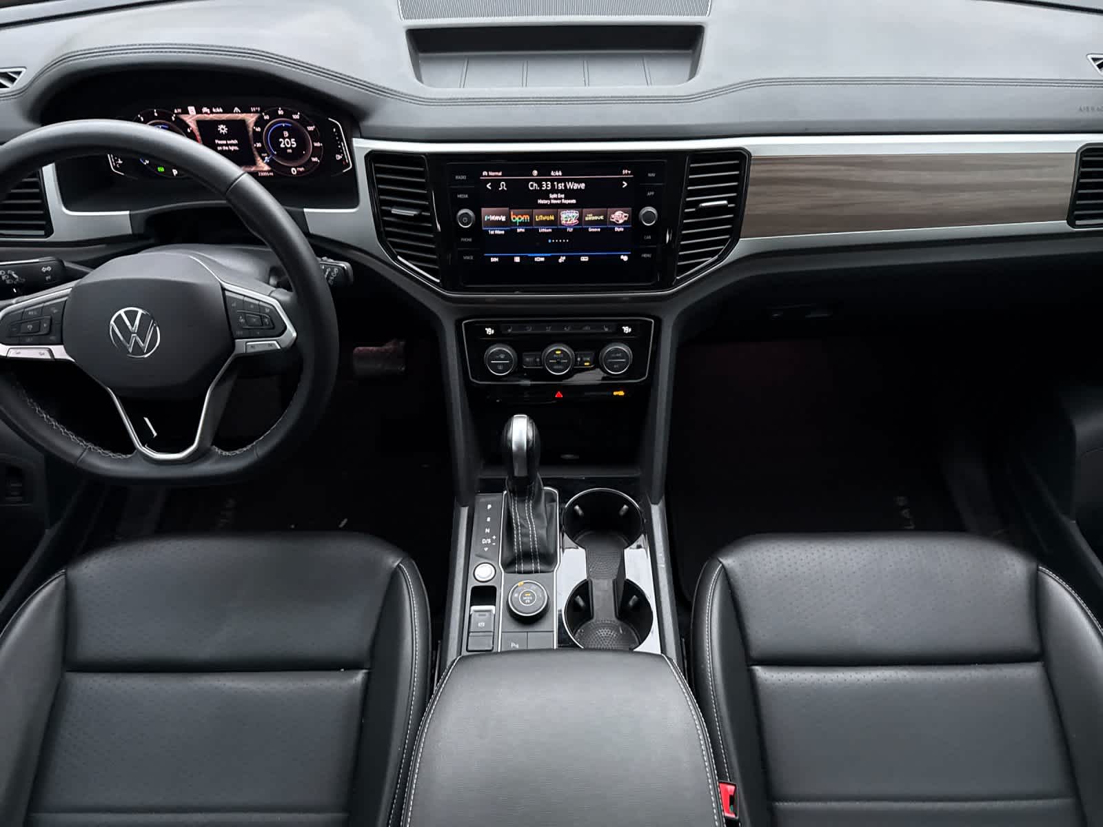 Thumbnail: 2022 Volkswagen Atlas - 3