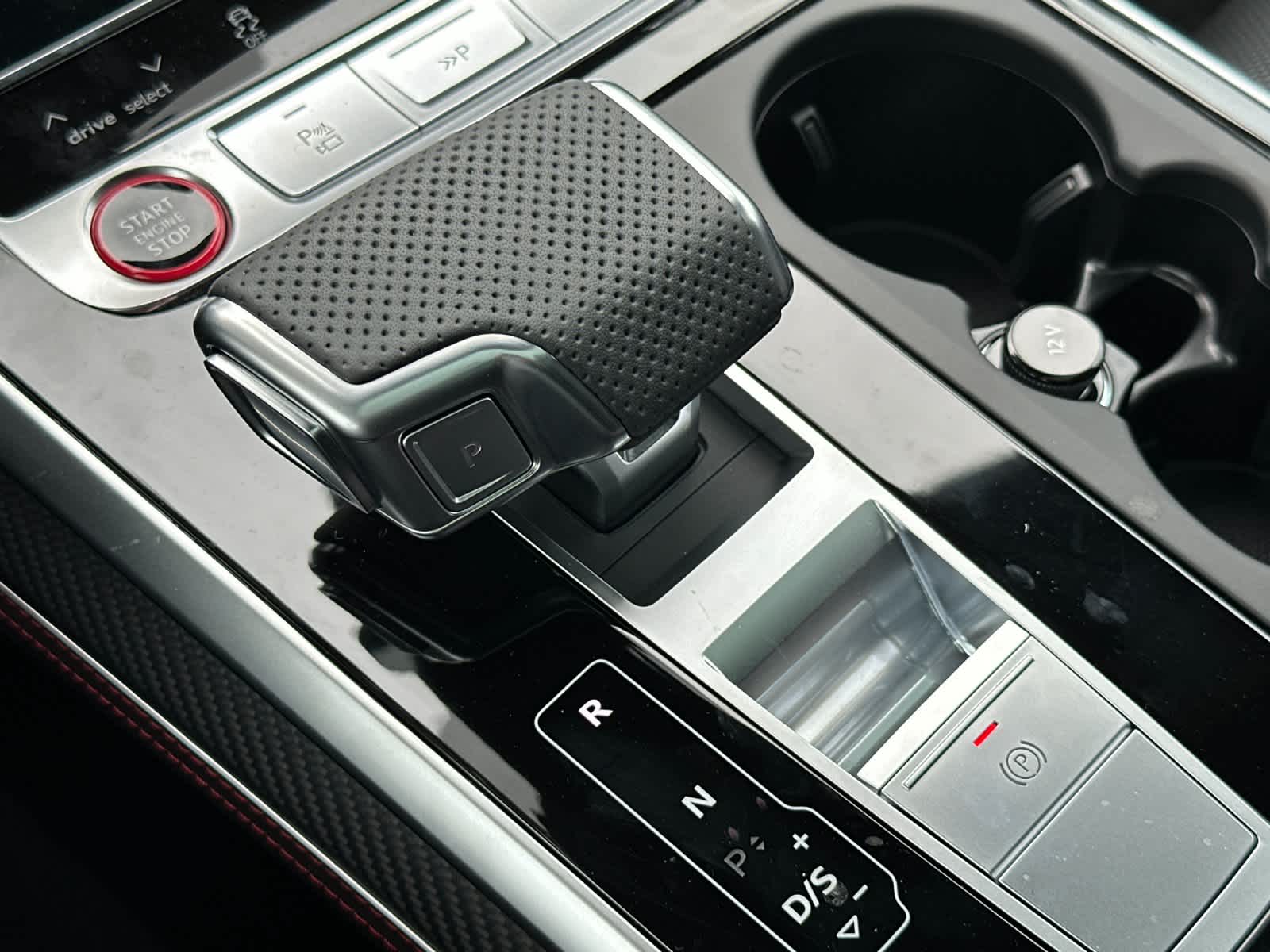 Thumbnail: 2026 Audi SQ8 - 22