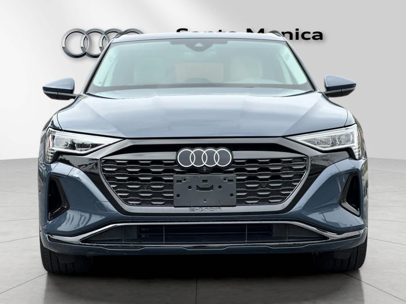 Thumbnail: 2024 Audi Q8 e-tron - 10