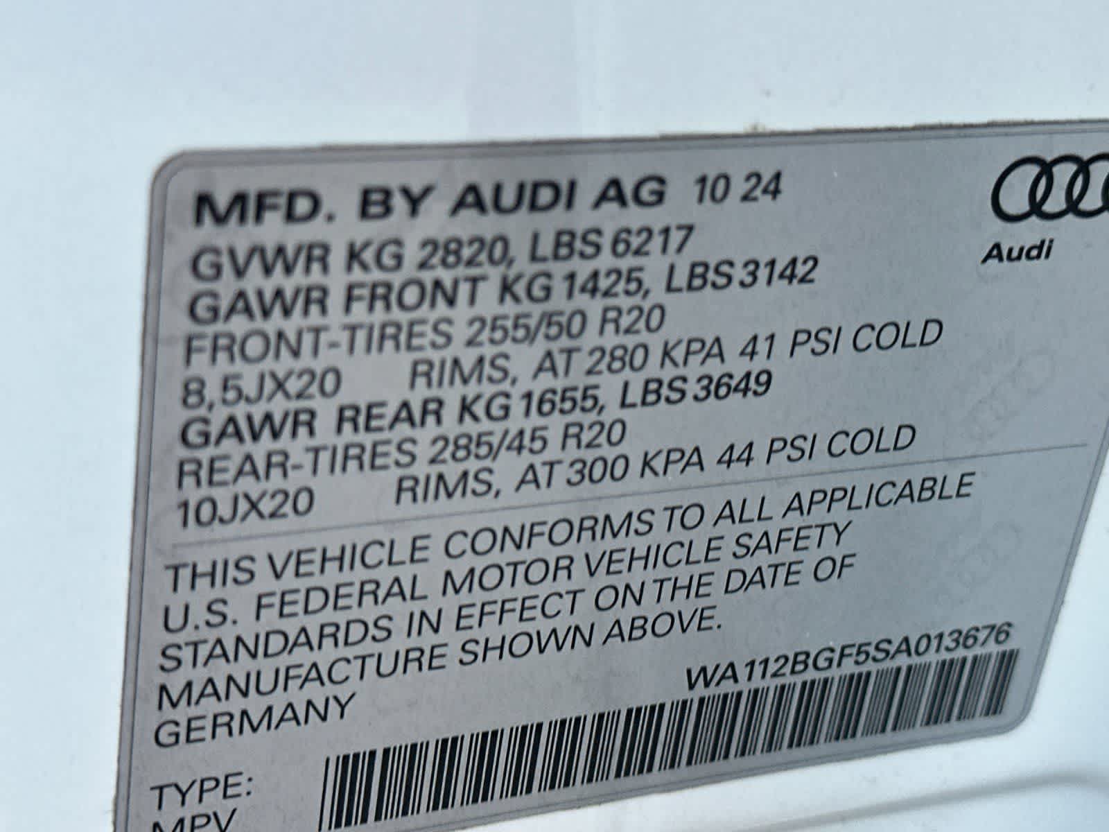 Thumbnail: 2025 Audi Q6 e-tron - 29