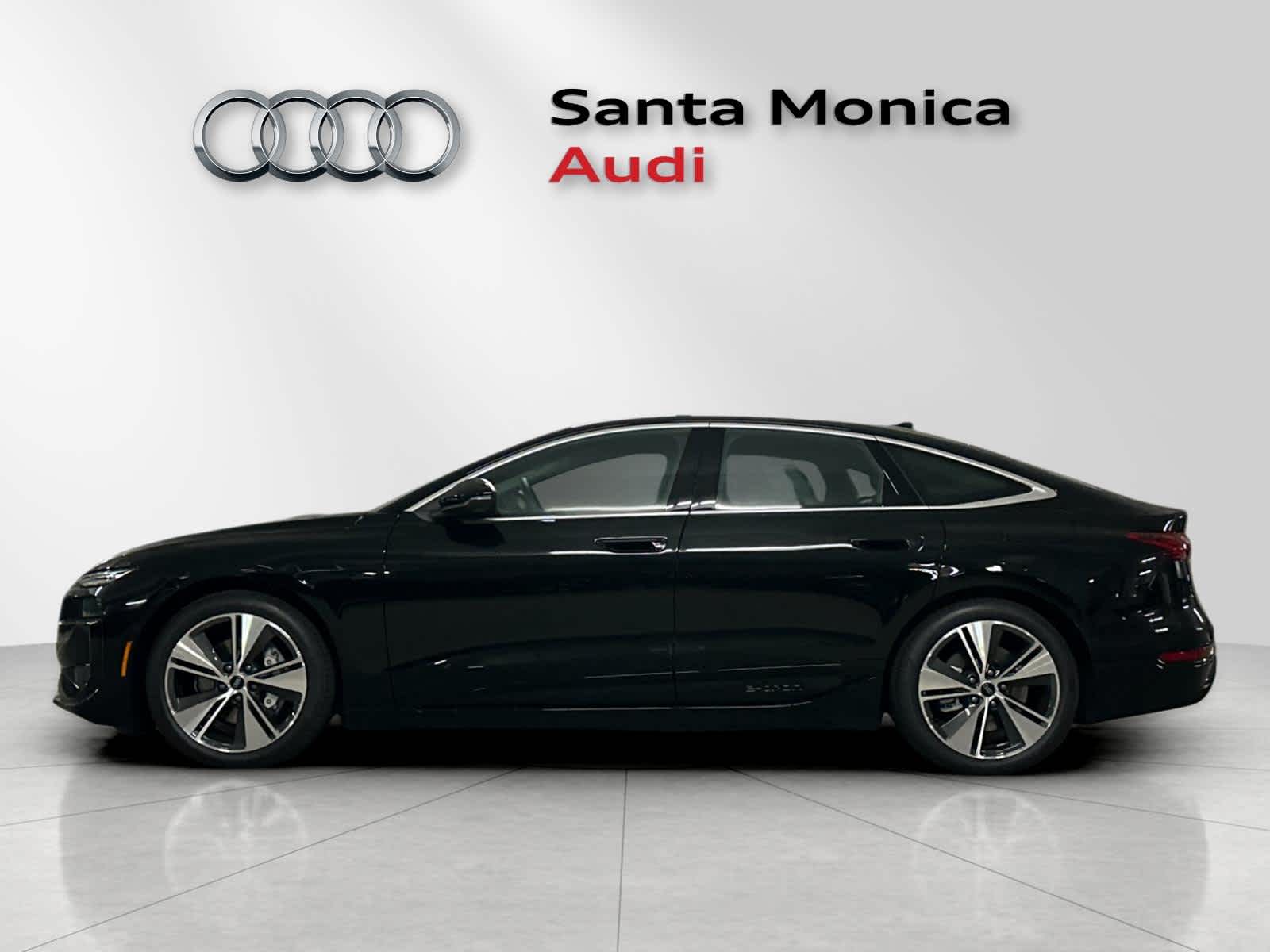 Thumbnail: 2025 Audi e-tron - 5