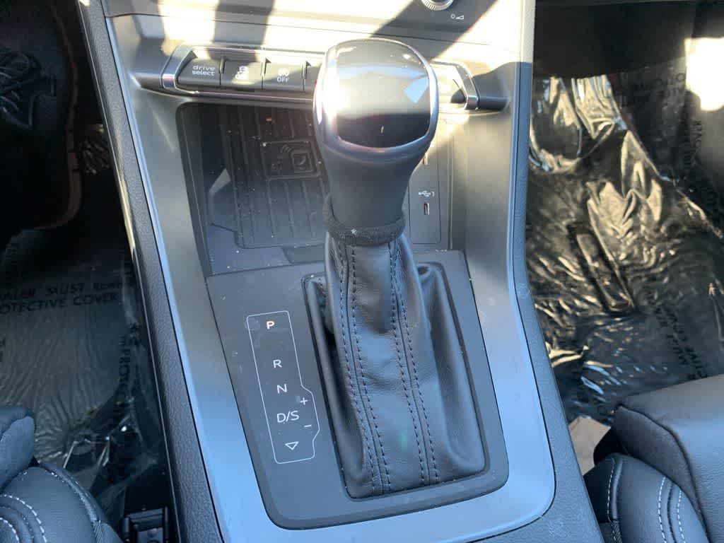 Thumbnail: 2025 Audi Q5 - 11