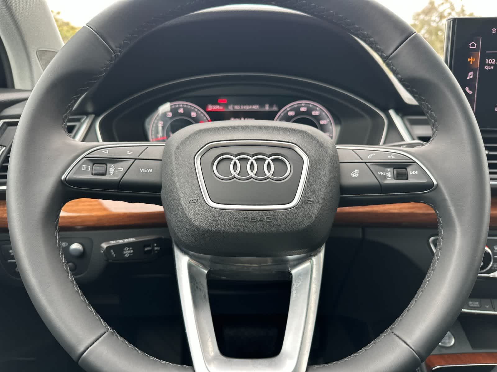 Thumbnail: 2023 Audi Q5 - 23