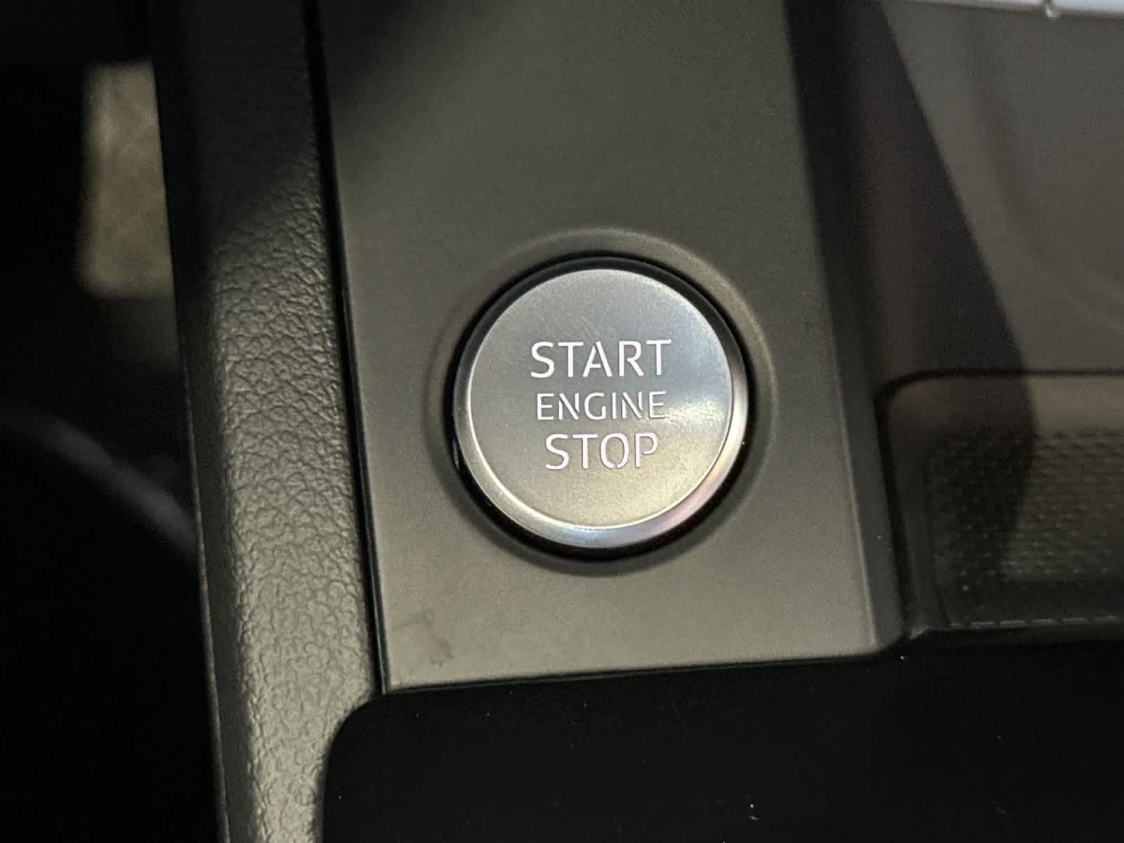 Thumbnail: 2025 Audi A4 - 21