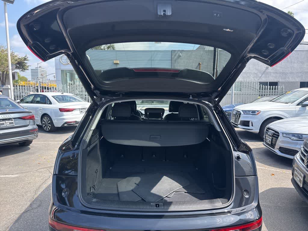 Thumbnail: 2022 Audi Q5 - 28