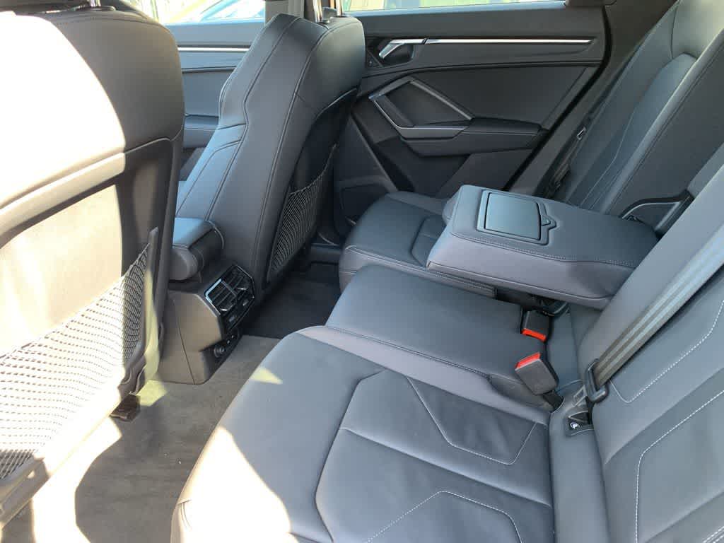 Thumbnail: 2024 Audi Q3 - 25