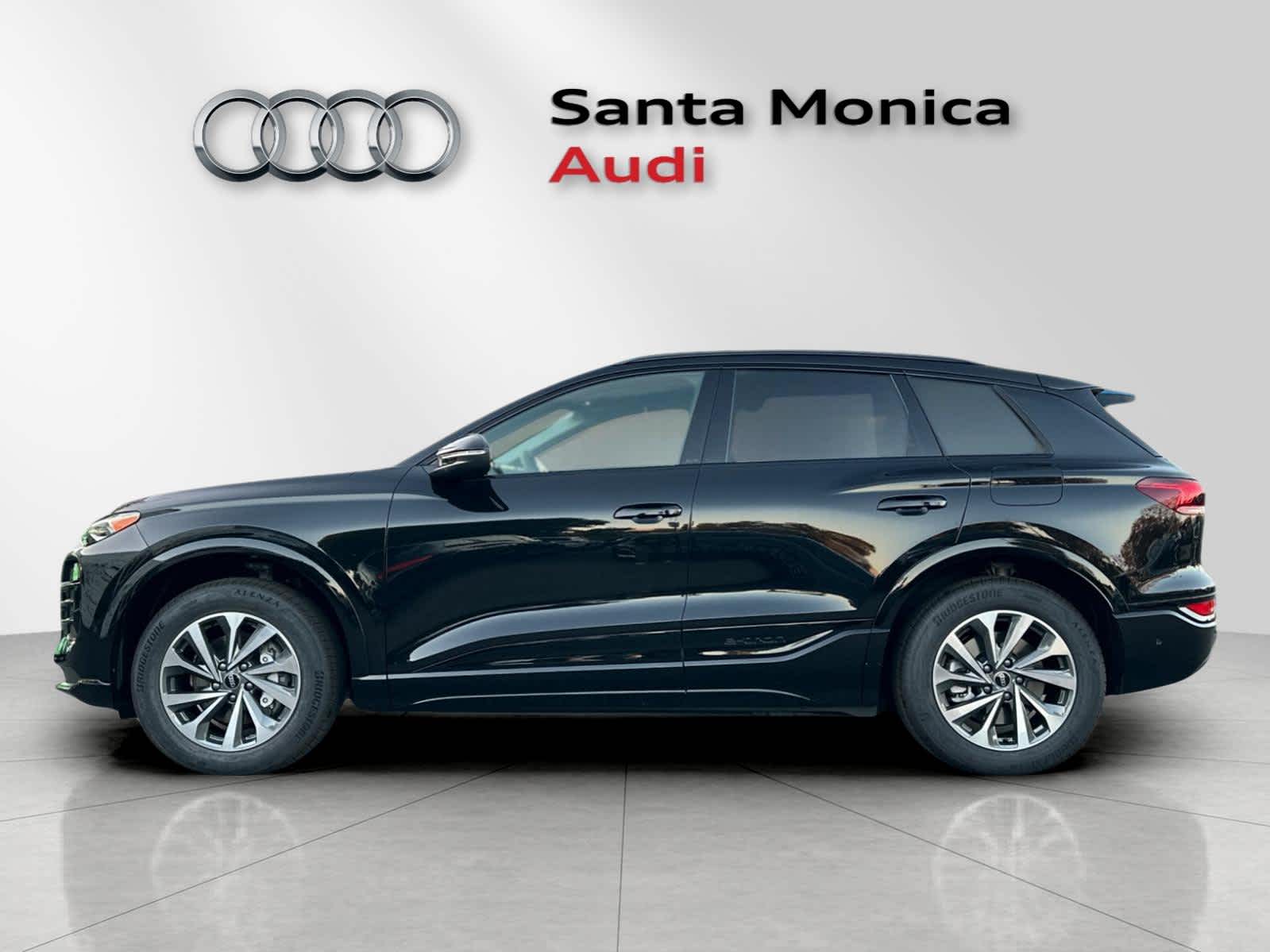 Thumbnail: 2025 Audi Q6 e-tron - 5