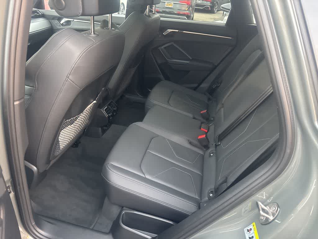 Thumbnail: 2024 Audi Q3 - 32