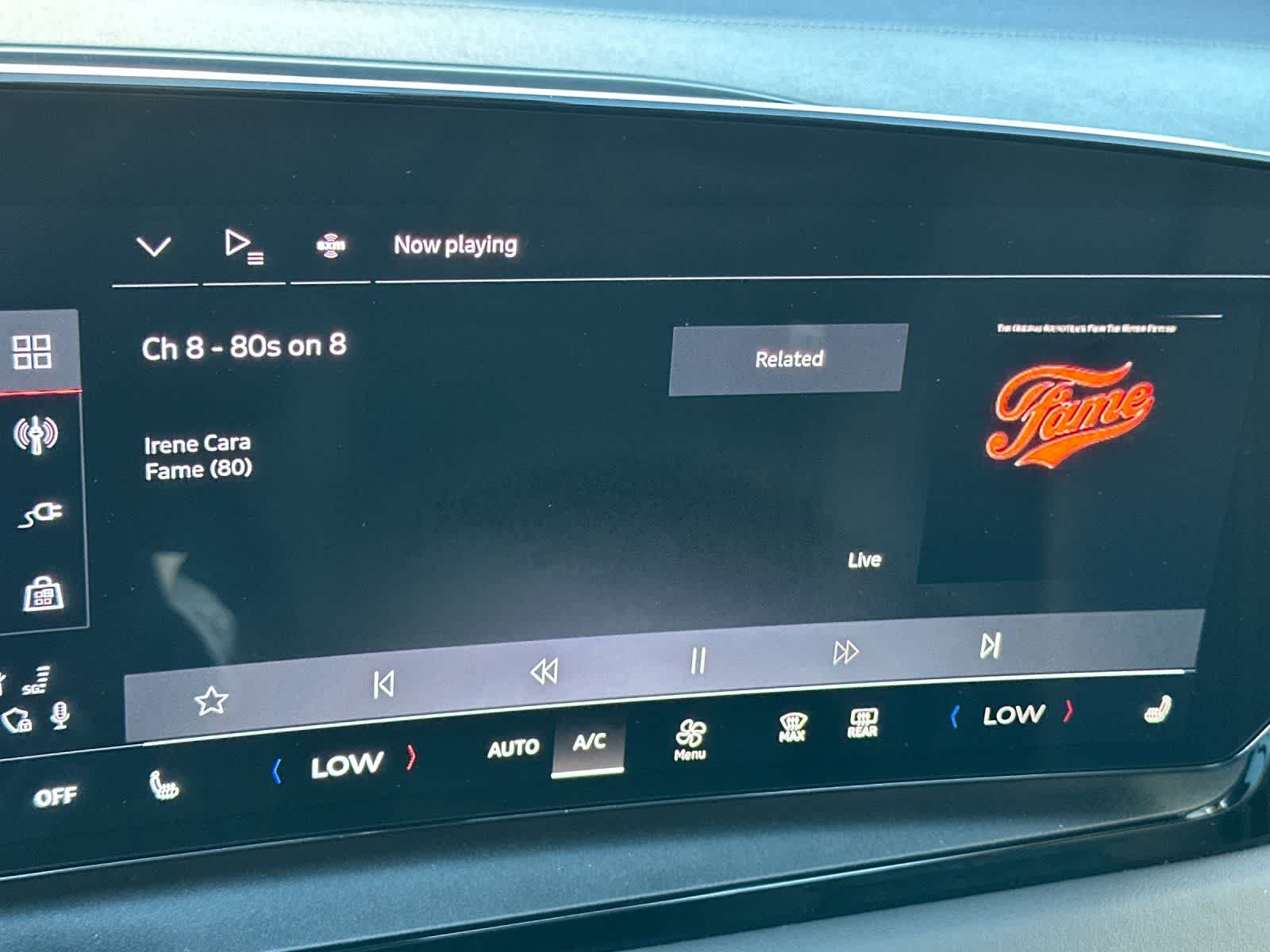 Thumbnail: 2025 Audi Q6 e-tron - 19