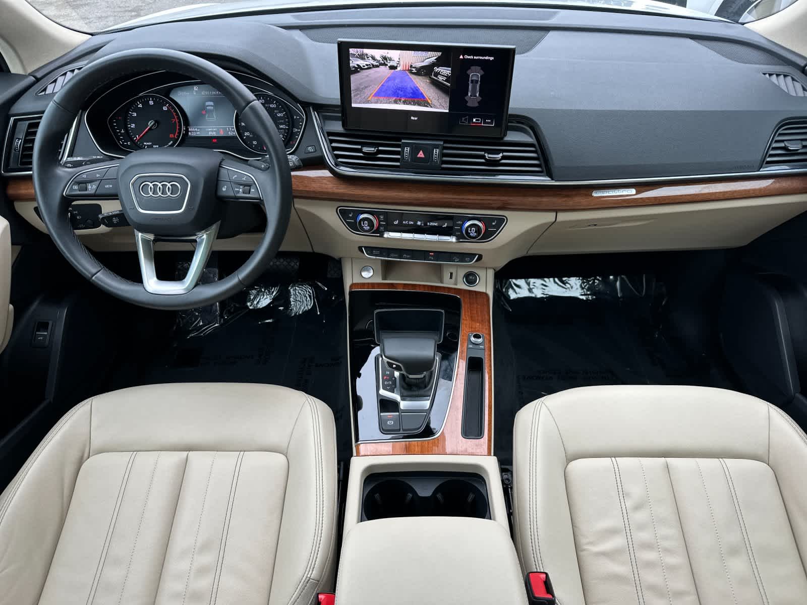 Thumbnail: 2023 Audi Q5 - 3