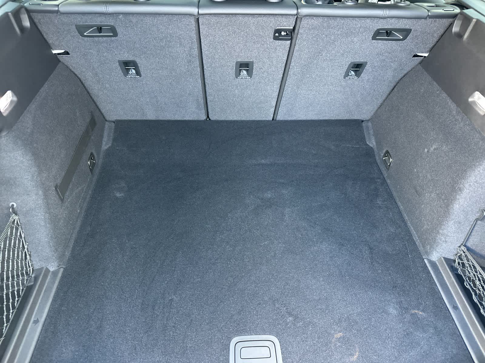 Thumbnail: 2025 Audi Q6 e-tron - 15