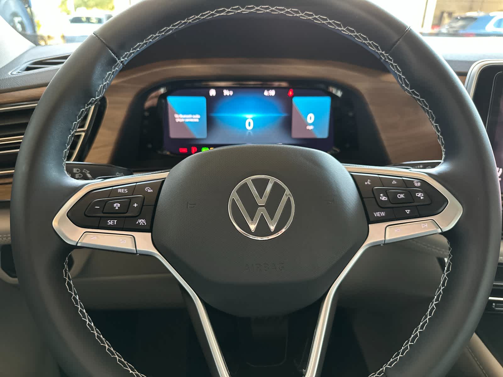 Thumbnail: 2024 Volkswagen Atlas - 25