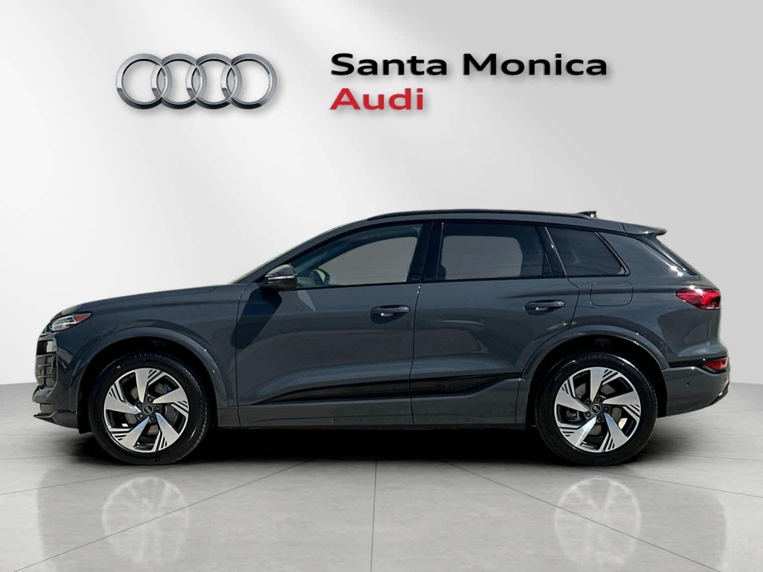 Thumbnail: 2025 Audi Q6 e-tron - 5