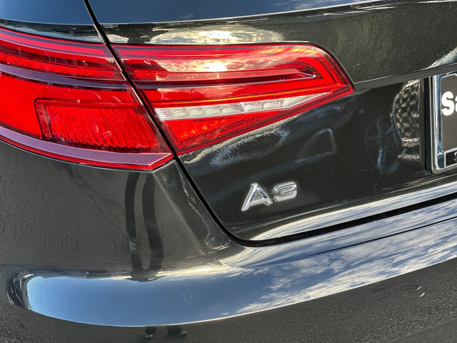 Thumbnail: 2018 Audi A3 e-tron - 28