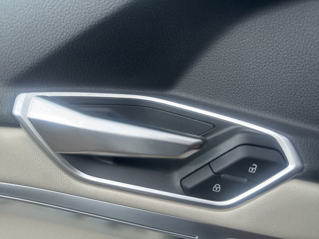 Thumbnail: 2024 Audi Q8 e-tron - 25