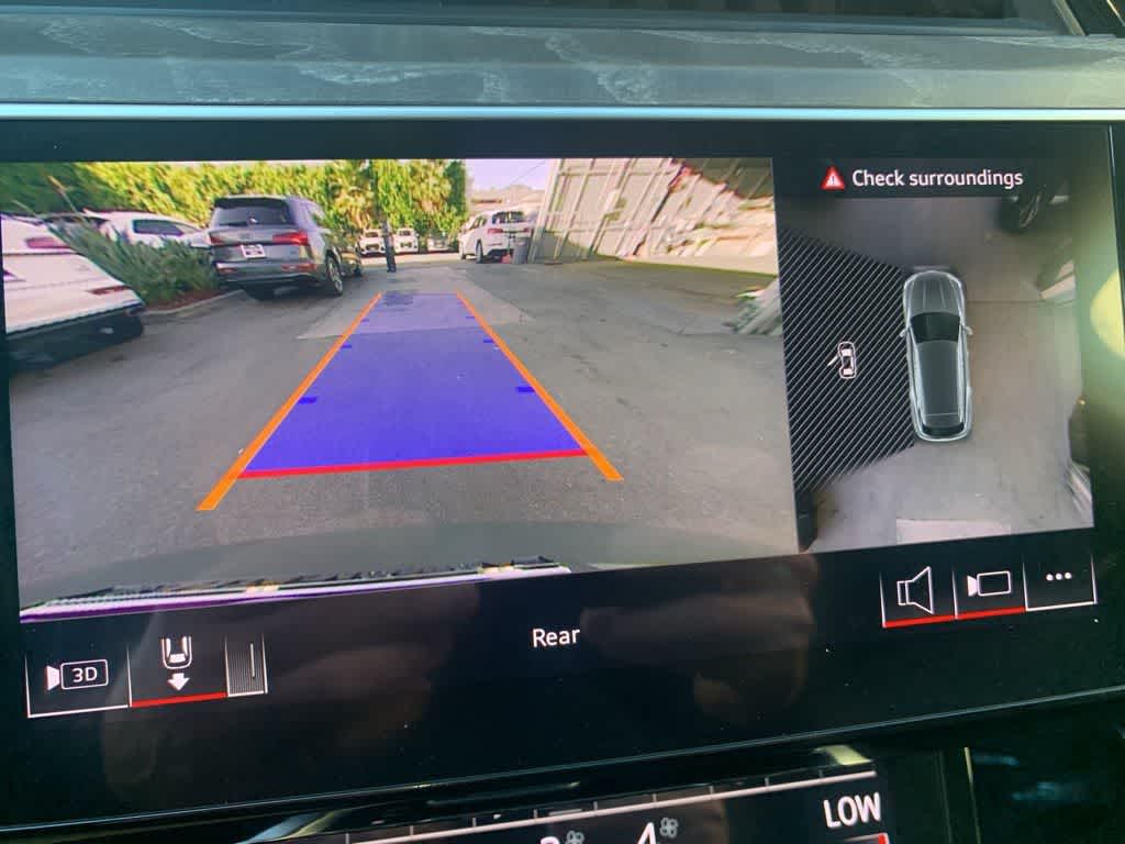 Thumbnail: 2024 Audi Q8 e-tron - 17