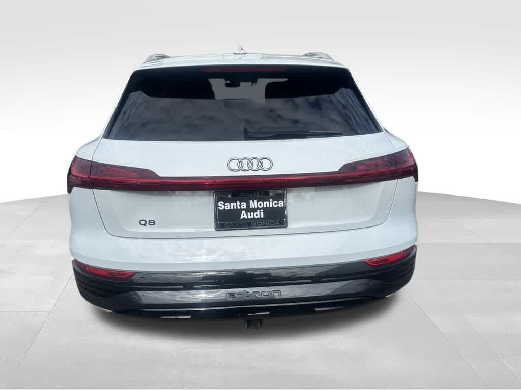 Thumbnail: 2024 Audi Q8 e-tron - 9