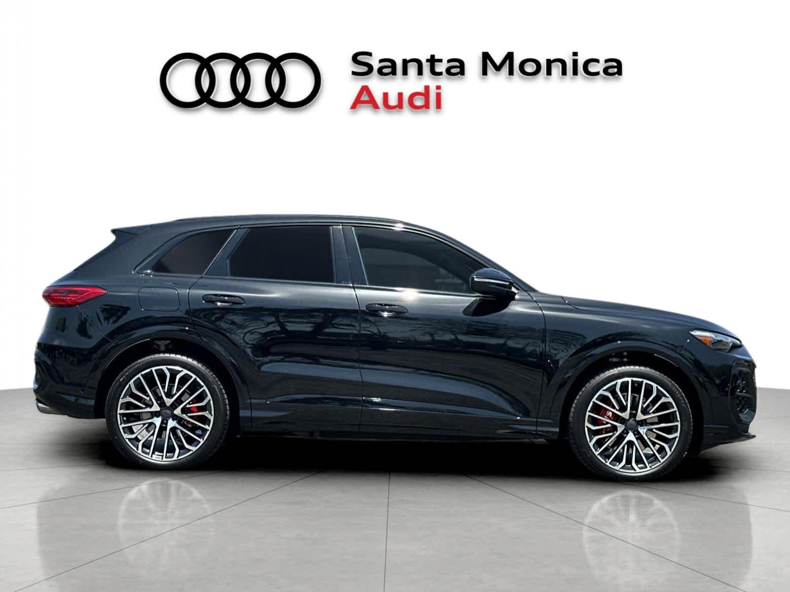Thumbnail: 2026 Audi SQ5 - 8